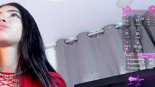 SaraRoy_: απευθείας συνομιλία ΧΧΧ