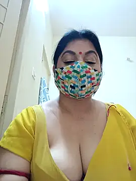 Ratna-777's Live XXX Chat