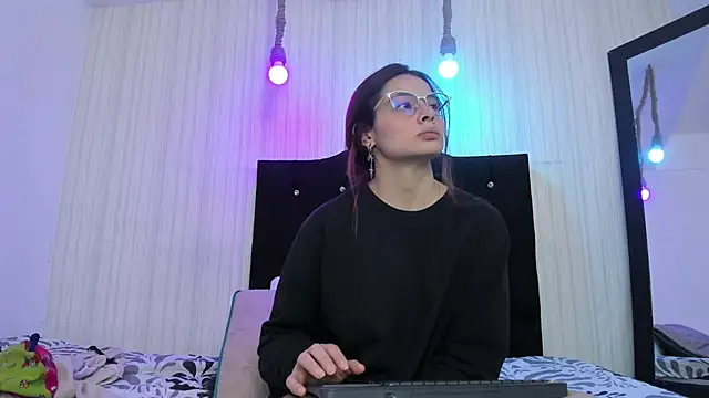 Czat XXX na żywo – nicky_angel1