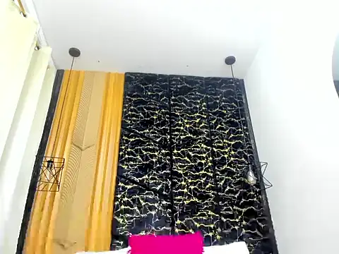 MiaCours 现场XXX聊天