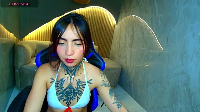 roux_r's Live XXX Chat