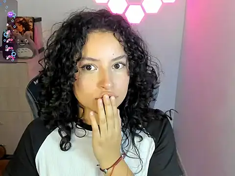 emillyaqua's Live XXX Chat