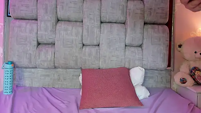 ellie_doll1 Adlı Modelin Web Kamerası Şovu