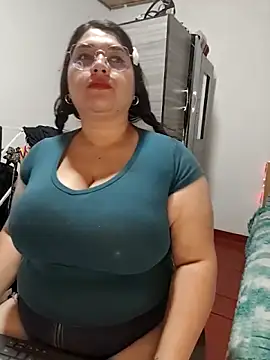 Chatroom XXX en direct de SafiroJhons