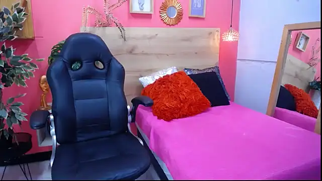 analyasmit Chat XXX live