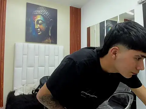 Chat +18 de Thiago_collinss ao vivo