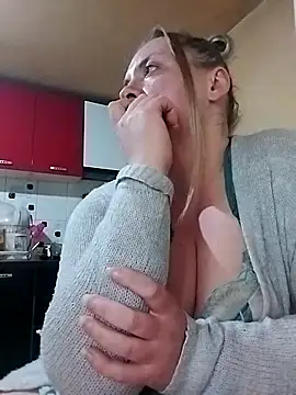 HotStepmommy4 Show Webcam