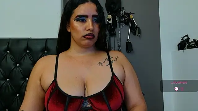 แชท XXX สดของ MariaGaitan