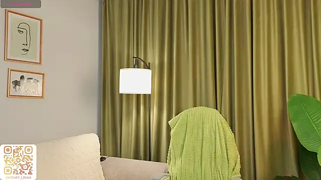 Czat XXX na żywo – honey_kors