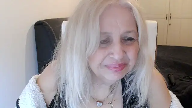 SusiLifeXXX: онлайн-секс-чат