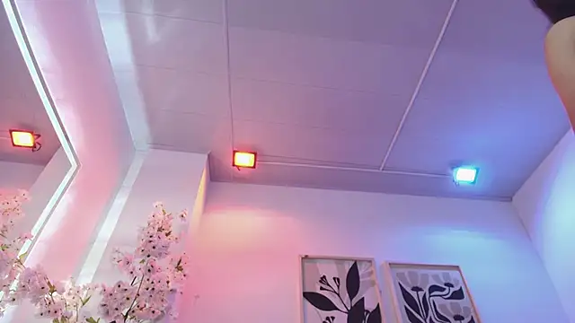 Czat XXX na żywo – Maddie_T18