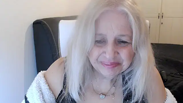 SusiLifeXXX live XXX chat