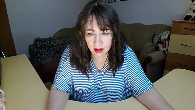 Chat XXX en directo de Lucretia_Goldi_