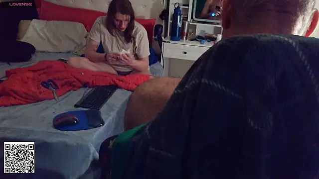 sugahfreeee: онлайн-секс-чат