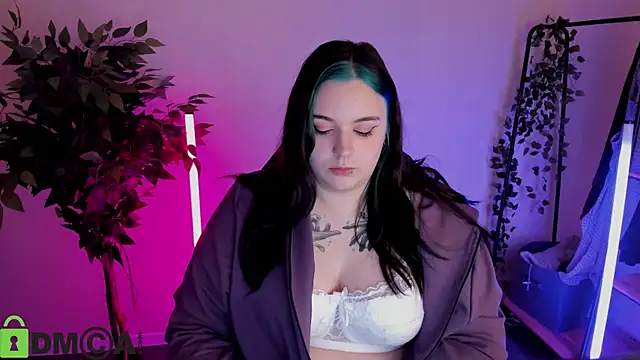 Mia_R0ss Adlı Modelin Canlı XXX Sohbeti