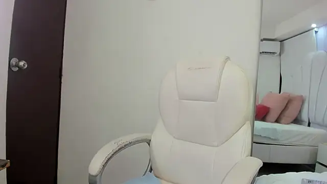 XXX chat uživo modela thalia_nichols