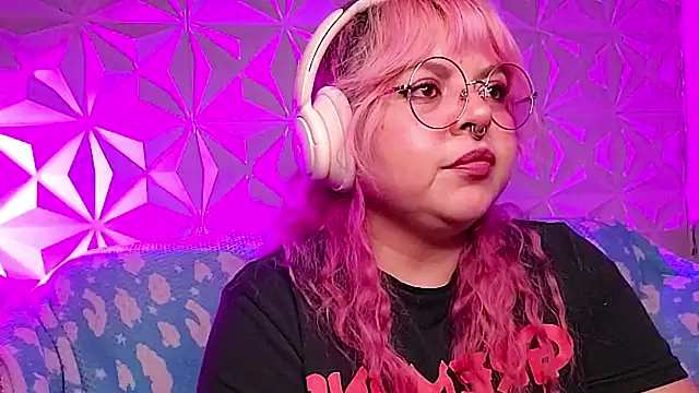 Chatroom XXX en direct de Satyn_doll