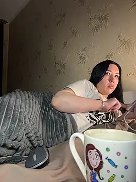 Naughtbaby_2025 – Live XXX-chat