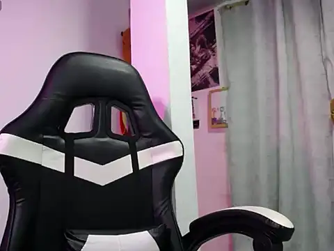 Lola_Peiper webkamerás műsora