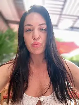 LilliThelo Show in webcam