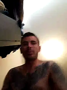 Pokazy przed kamerką – Mlo69