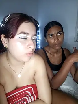 Chloe_Sky_love Adlı Modelin Canlı XXX Sohbeti