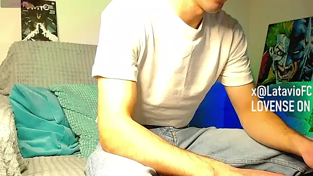 Midnighter_ live XXX chat