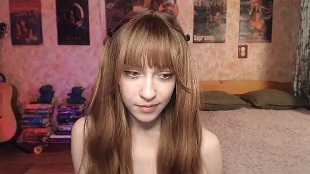 Chat +18 de Friendly_Ellie ao vivo