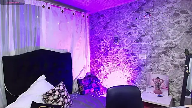 loren_tits24's Live XXX Chat