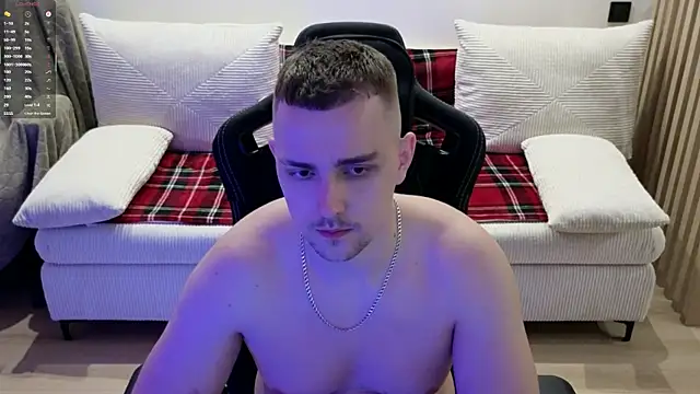 Larstar01: απευθείας συνομιλία ΧΧΧ