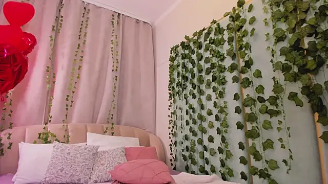 Love_is_Lola Live XXX-Chat