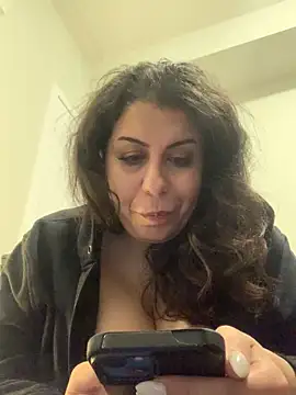 Chat XXX en directo de holyeroticss