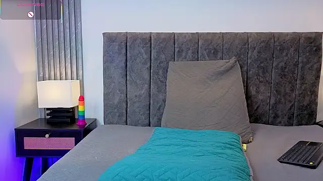 XXX chat uživo modela Ema_Stone65