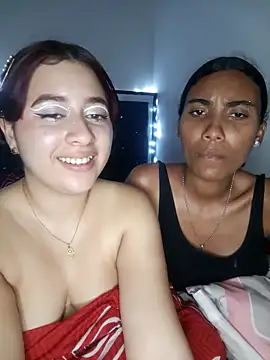 Chloe_Sky_love Adlı Modelin Canlı XXX Sohbeti