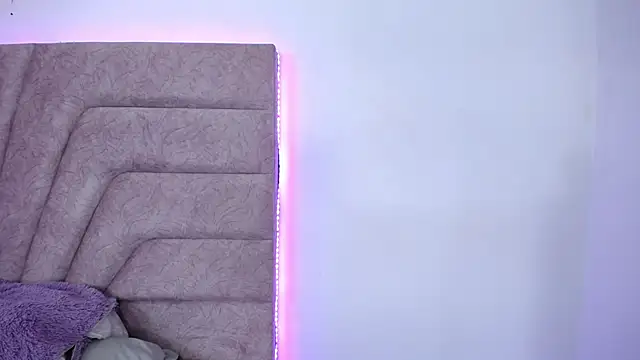 Jessica_Kraftt: онлайн-секс-чат