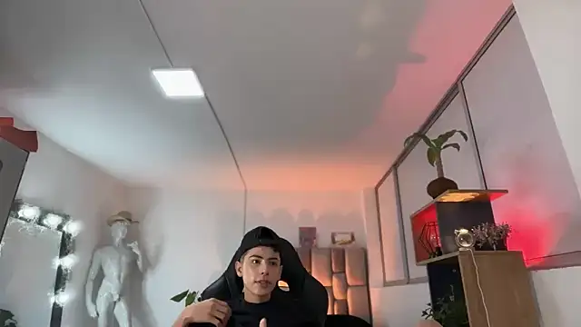 Sebastian_Reed: απευθείας συνομιλία ΧΧΧ