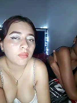 Chloe_Sky_loveのライブXXXチャット