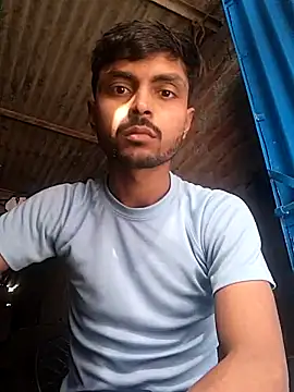 YOUR-LOVER-2's Webcam Show