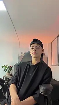 Sebastian_Reed live XXX chat