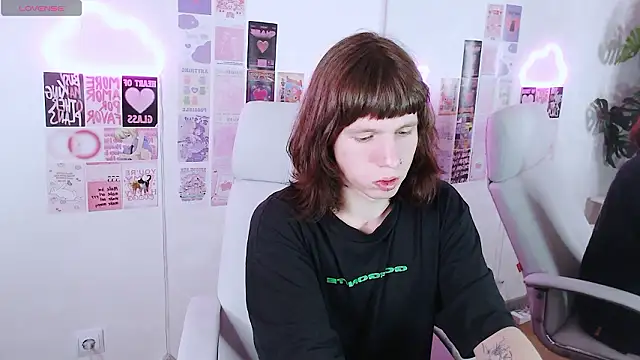 CutieKai_ Adlı Modelin Canlı XXX Sohbeti