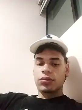 cristopher_maclean Adlı Modelin Canlı XXX Sohbeti