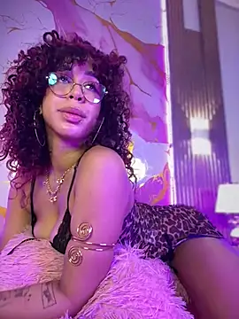 Woo_isDaphne – Naživo XXX chat