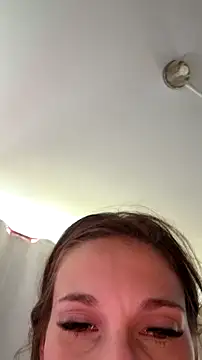 XXX chat uživo modela LittleMissLuna69