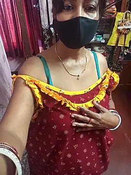 Show modela Little-Roshni na web-kameri