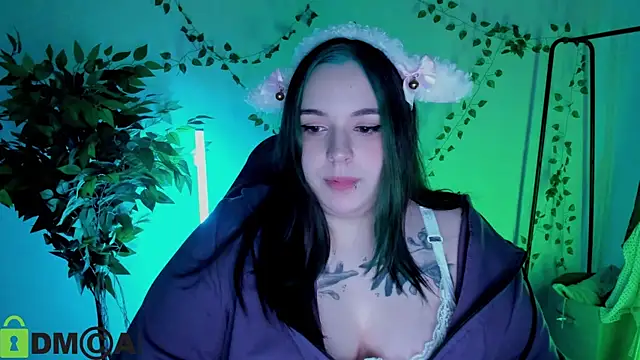 Mia_R0ss Chat XXX in diretta