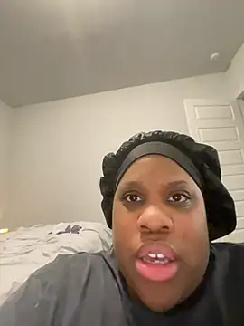 Exotic_Queen_ Live XXX-Chat