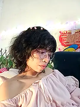 dolliette24 即時 XXX 聊天