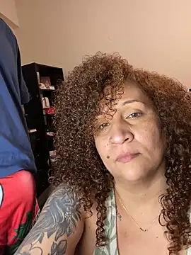 ladycreamypr2 即時 XXX 聊天