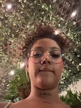 Kinsleybrown 라이브 XXX 채팅