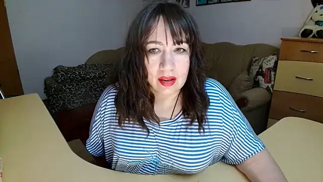 Lucretia_Goldi_ élő XXX-chatje